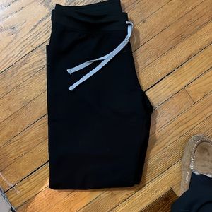 Fig scrub straight leg pant